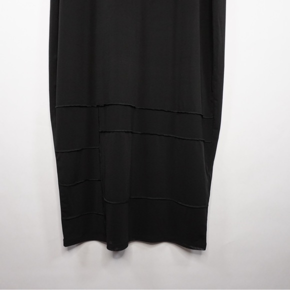 Nina Parker Black Short Sleeve Mesh
Midi Dress - Picture 7 of 7